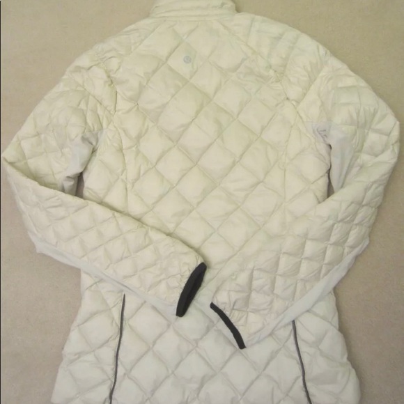 Lululemon Run Turn Around Reversible Jacket - Picture 4 of 11